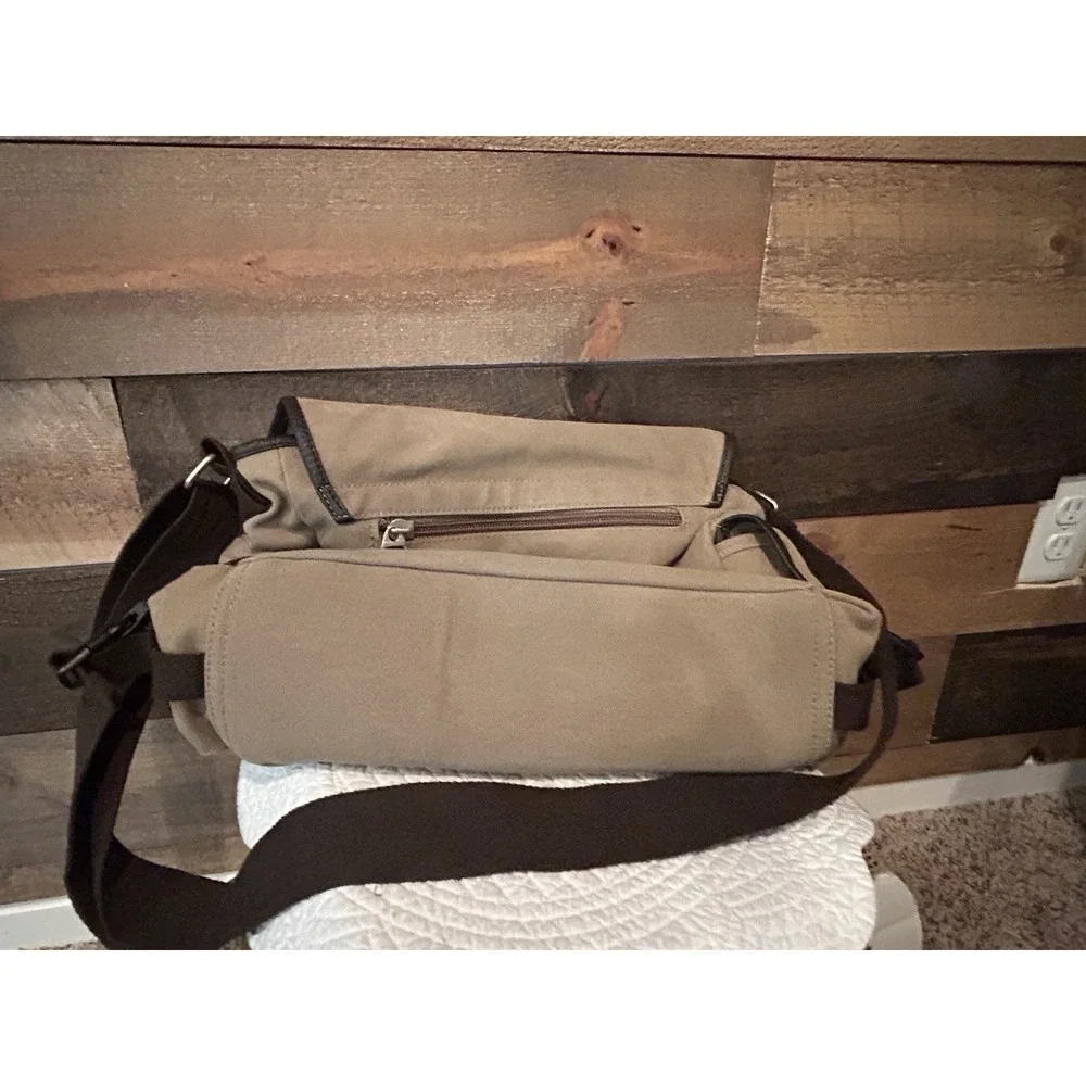 WEPLAN Messenger bag Khaki‎ EUC